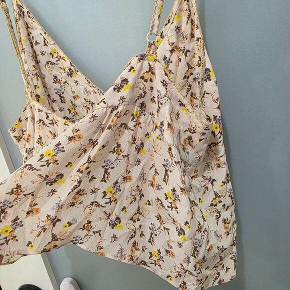 Little Moon Cream Floral Tank Top Women’s L Sleeveless Cami Blouse - Picture 11 of 11